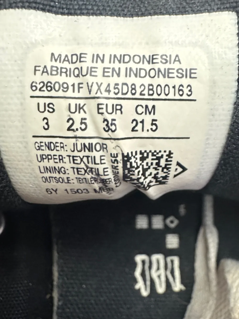 Converse Kids Low Top Sneakers in Gray and White